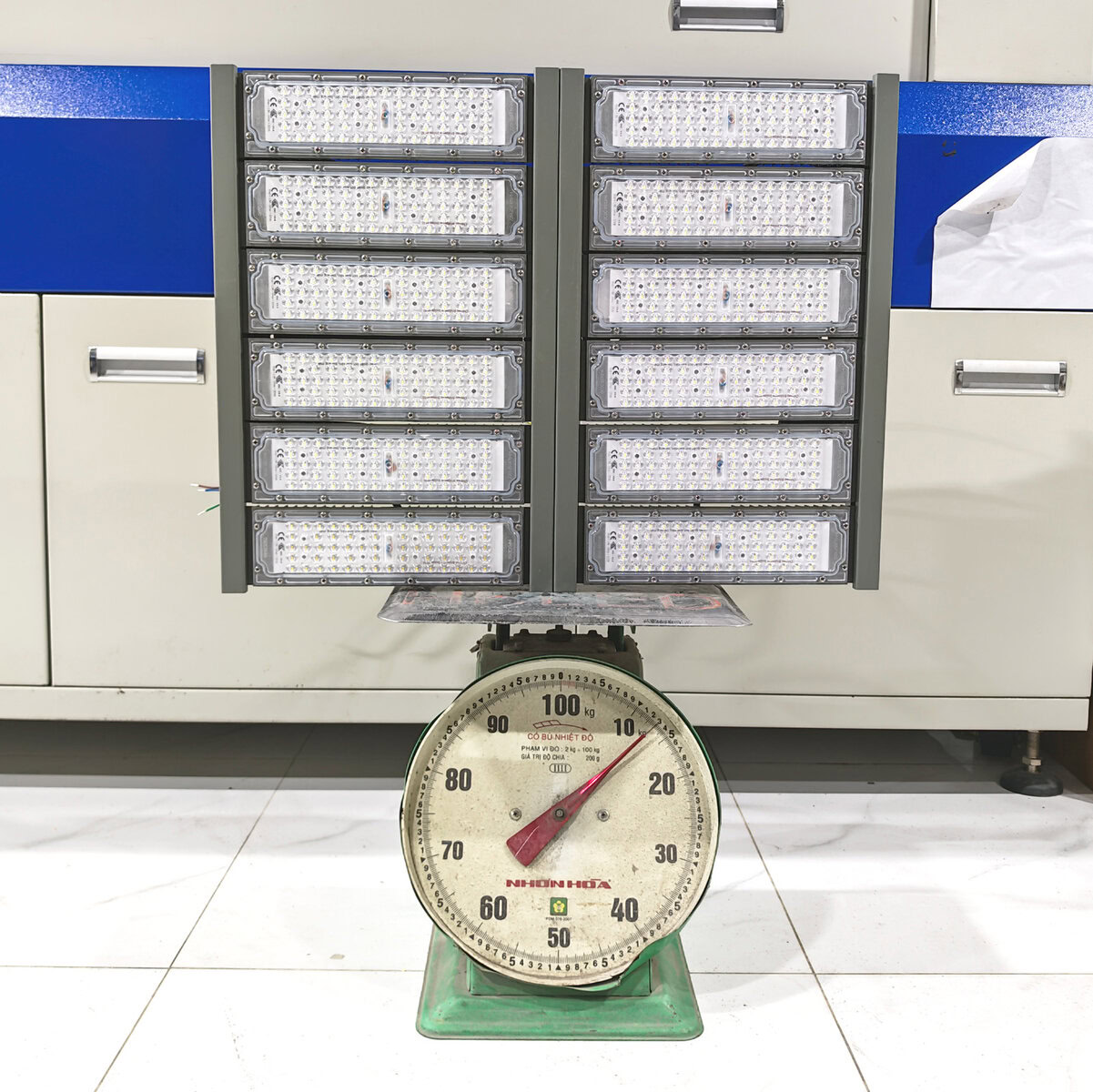 Đèn LED pha P01 (Khung xám) Module SMD 3030 Mẫu A - Công suất 600W - Ảnh 7