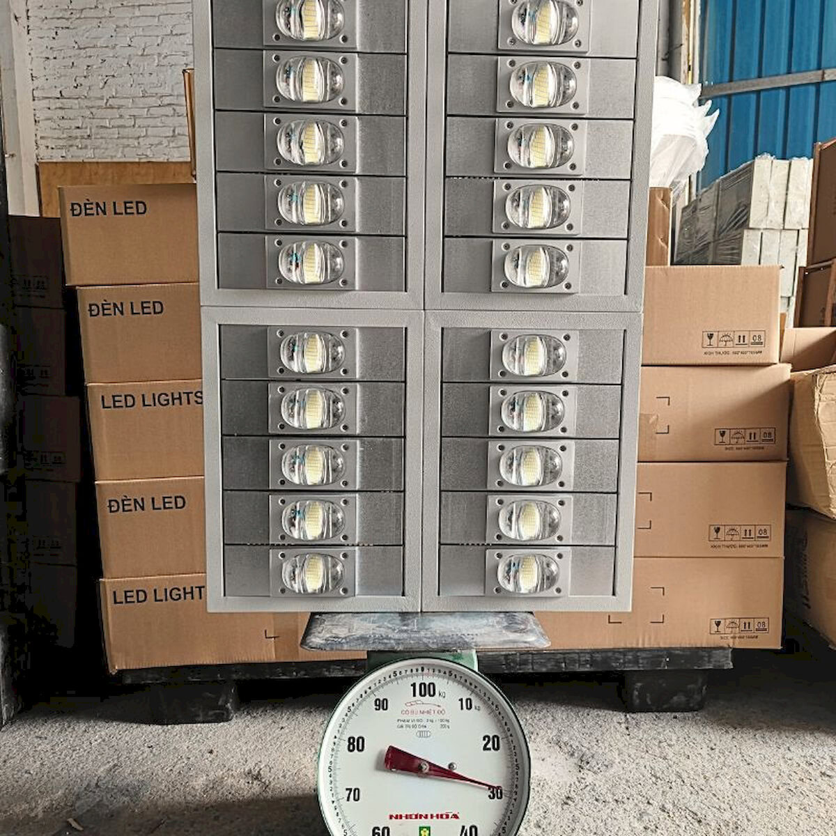 Đèn LED pha P02 (Khung hộp kín) Module COB 3030 - Công suất 1000W - Ảnh 5