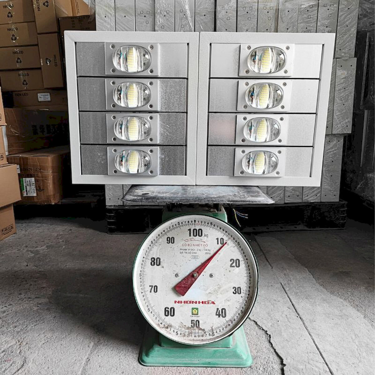 Đèn LED pha P02 (Khung hộp kín) Module COB 3030 - Công suất 400W - Ảnh 7