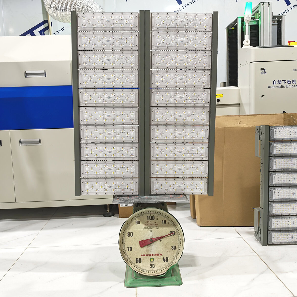 Đèn LED pha P01 (Khung xám) Module SMD 5050 Mẫu A - Công suất 1000W - Ảnh 6